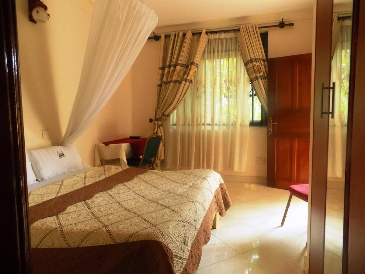 Rhino Motel Mbarara Exterior foto