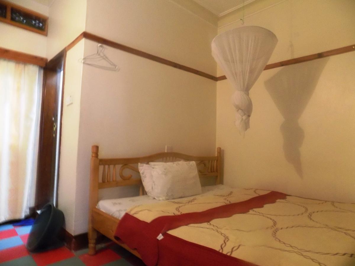 Rhino Motel Mbarara Exterior foto